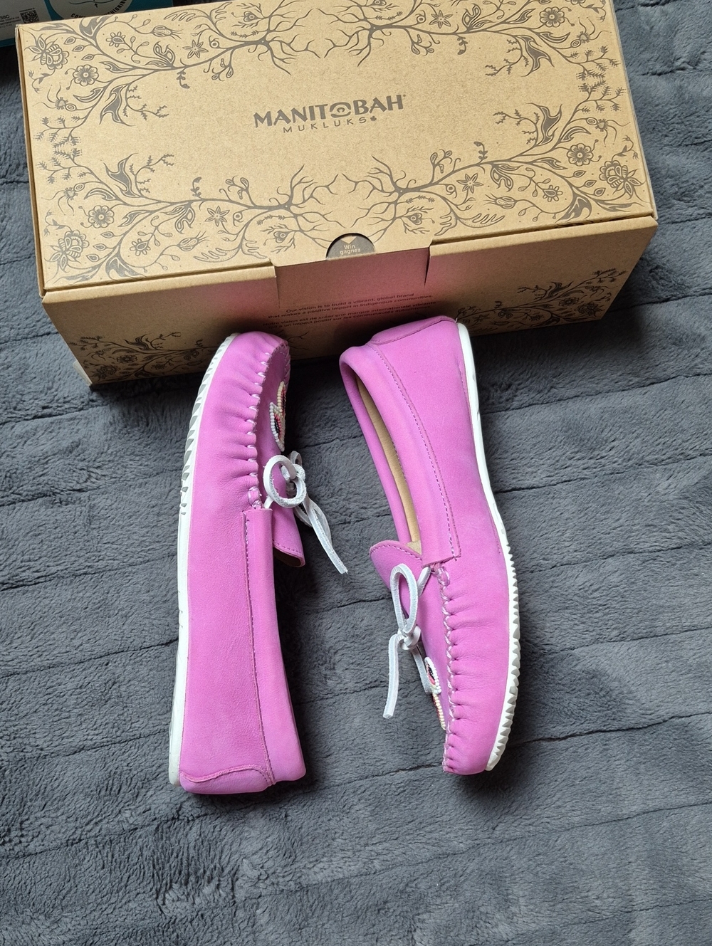 Kayak Manitobah Mukluks Pink Leather/Suede Beaded Moccasins, Size 8, New W Tags - Picture 12 of 15